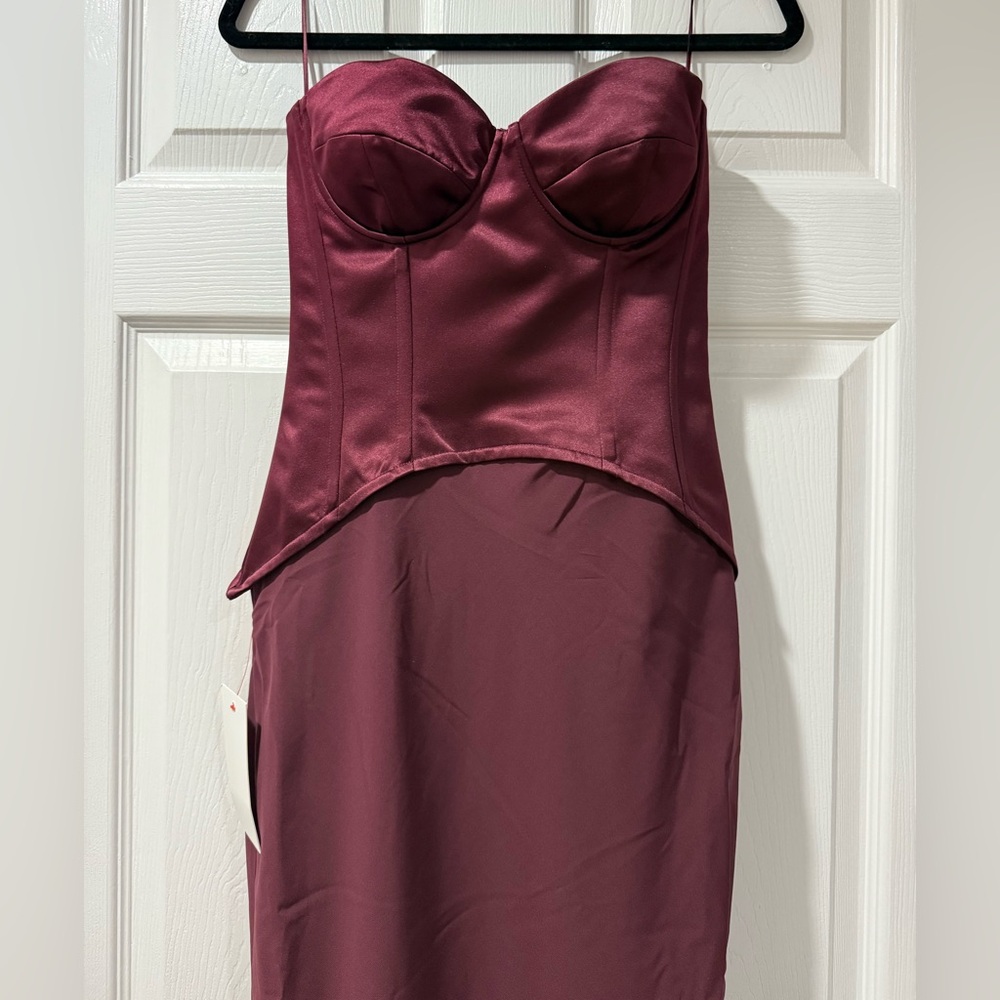 Because of Alice satin corset gown - Picture 4 of 5